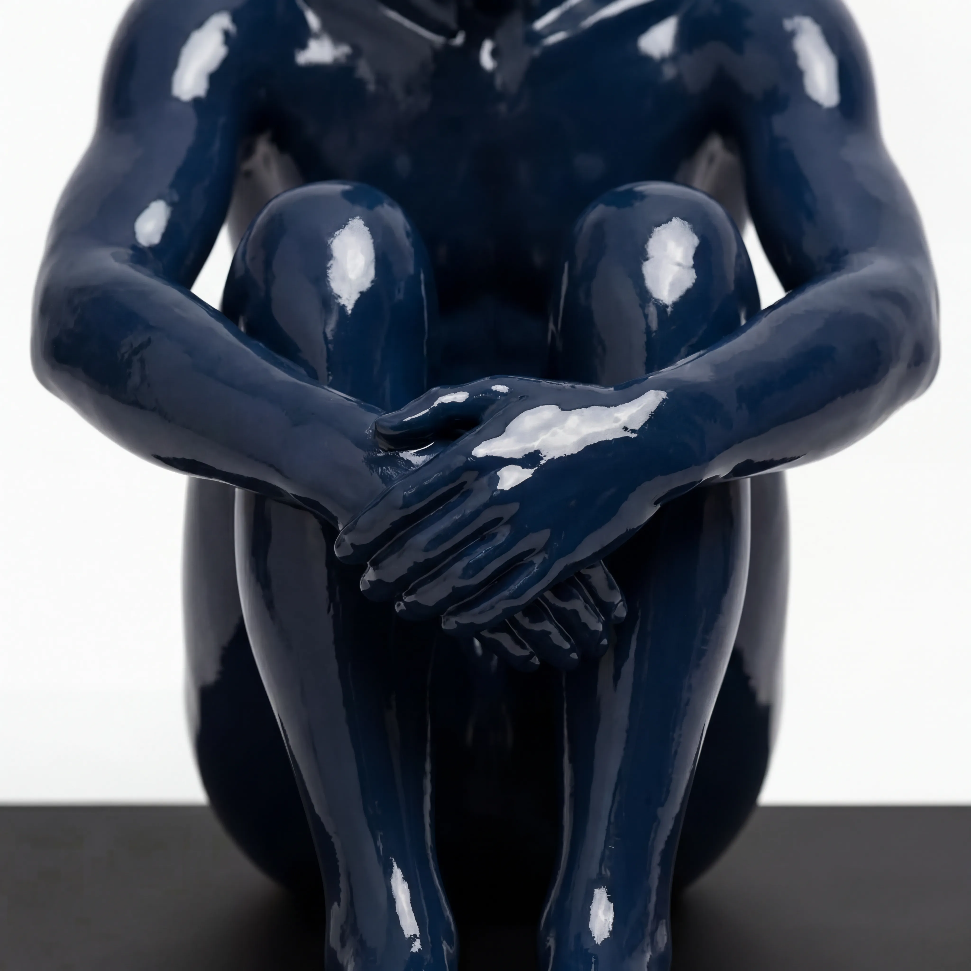 Inner Hold | Lacivert Heykel Obje